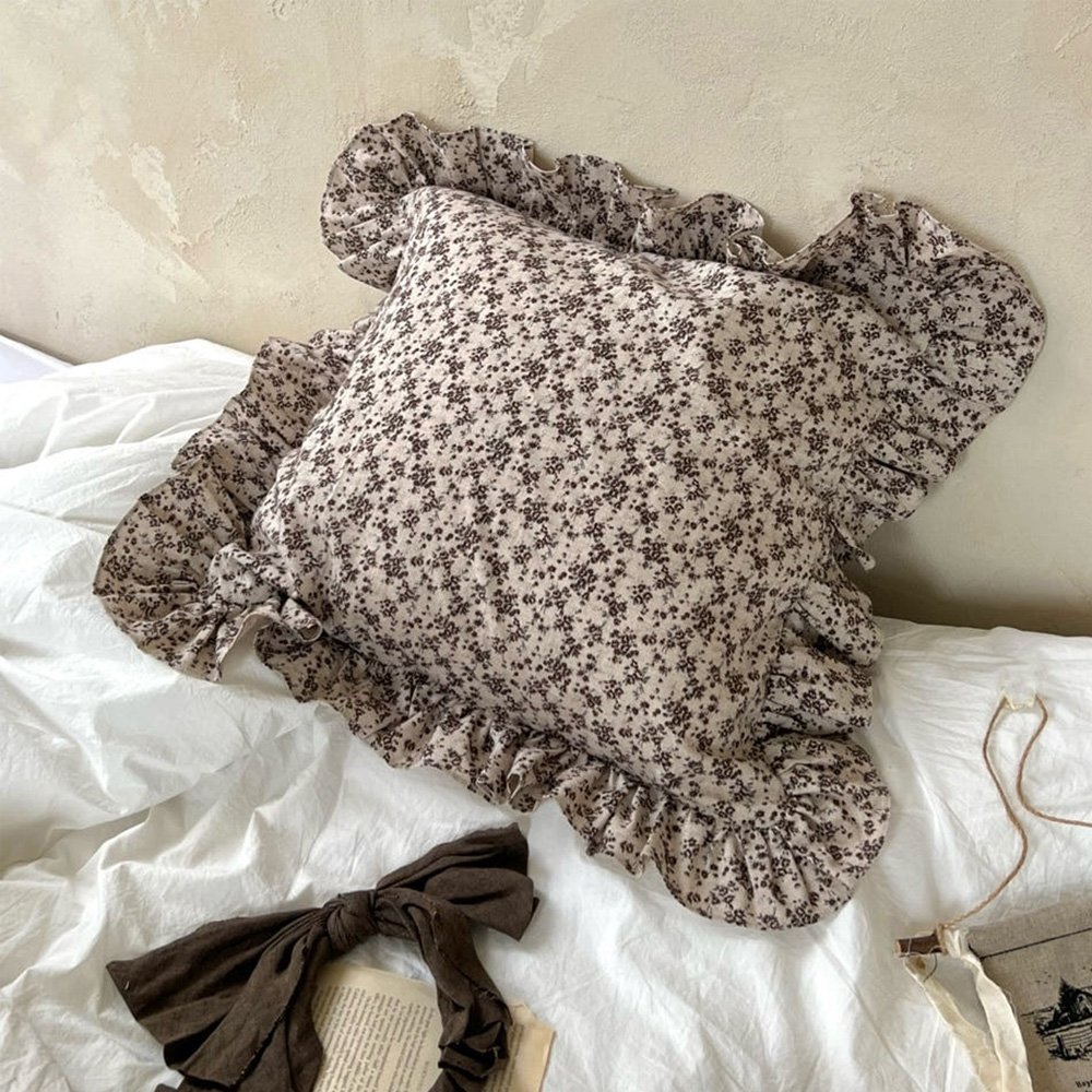 블루이즈더웜 빈티지 프릴 쿠션커버 