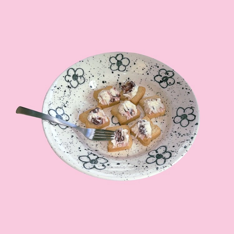 flower pasta plate